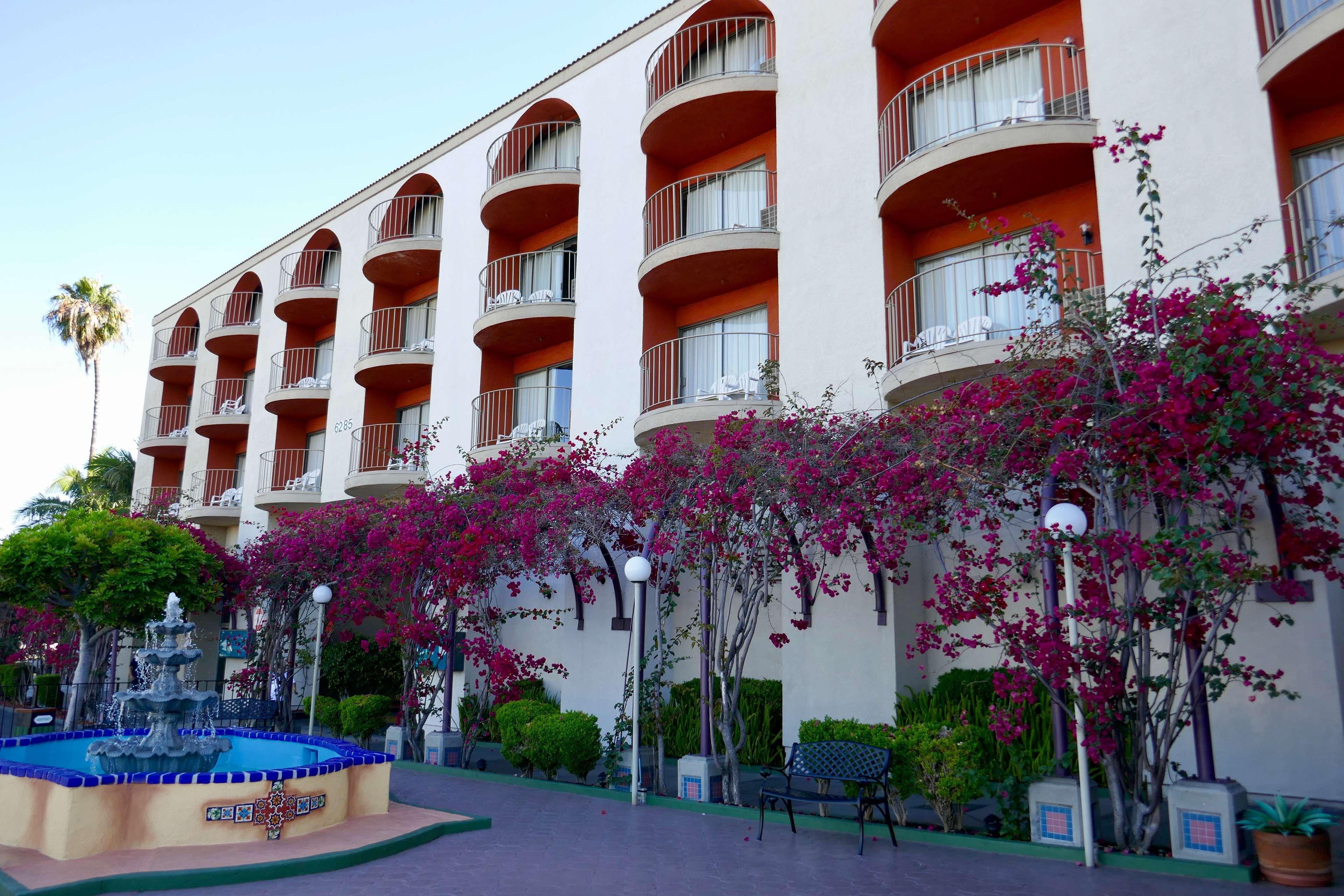 Best Western Golden Sails Hotel Long Beach Exterior photo